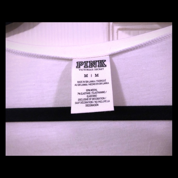 NEW V.S. Pink top! no flaws, stains, or damage. - Picture 2 of 5